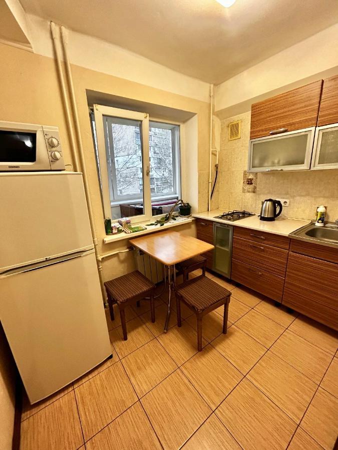 Apartment Near Train Station And Close To City Center Kiev Eksteriør bilde