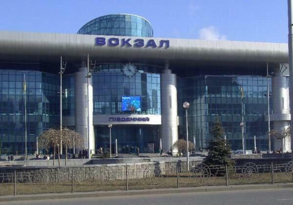 Apartment Near Train Station And Close To City Center Kiev Eksteriør bilde