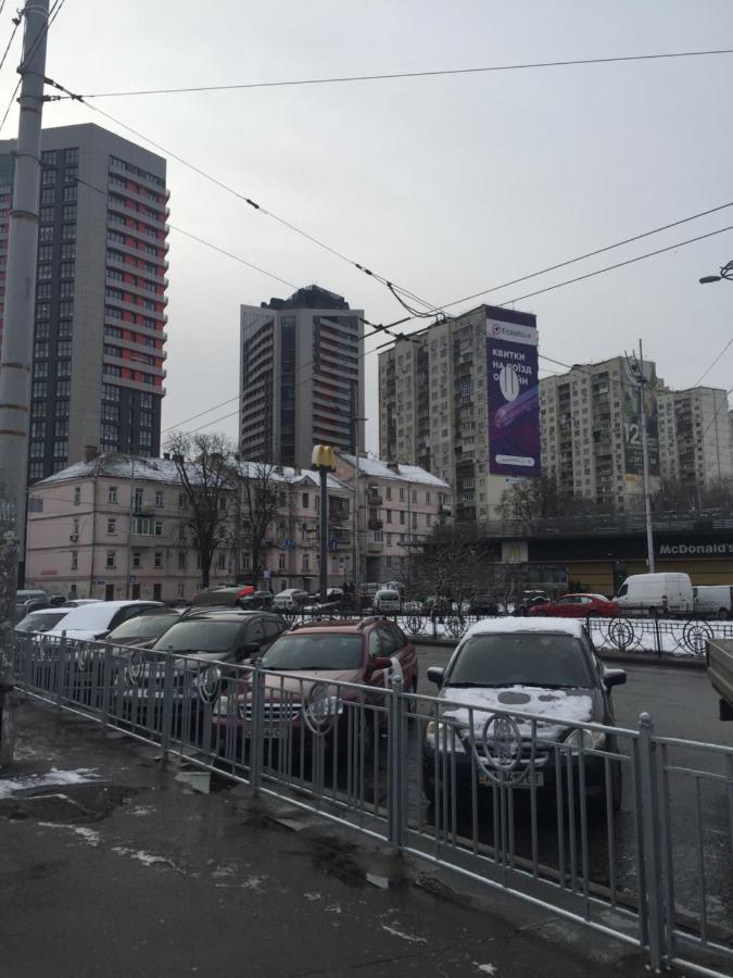 Apartment Near Train Station And Close To City Center Kiev Eksteriør bilde